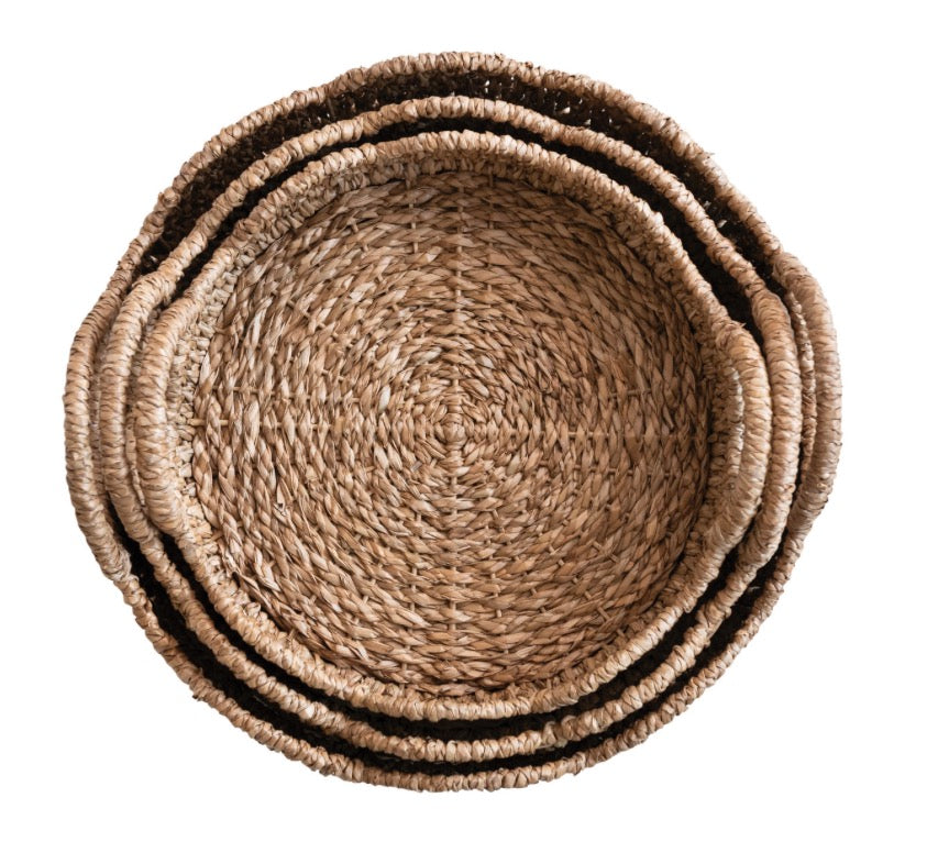 Round Braided Ratan Tray w/ Scalloped Edges