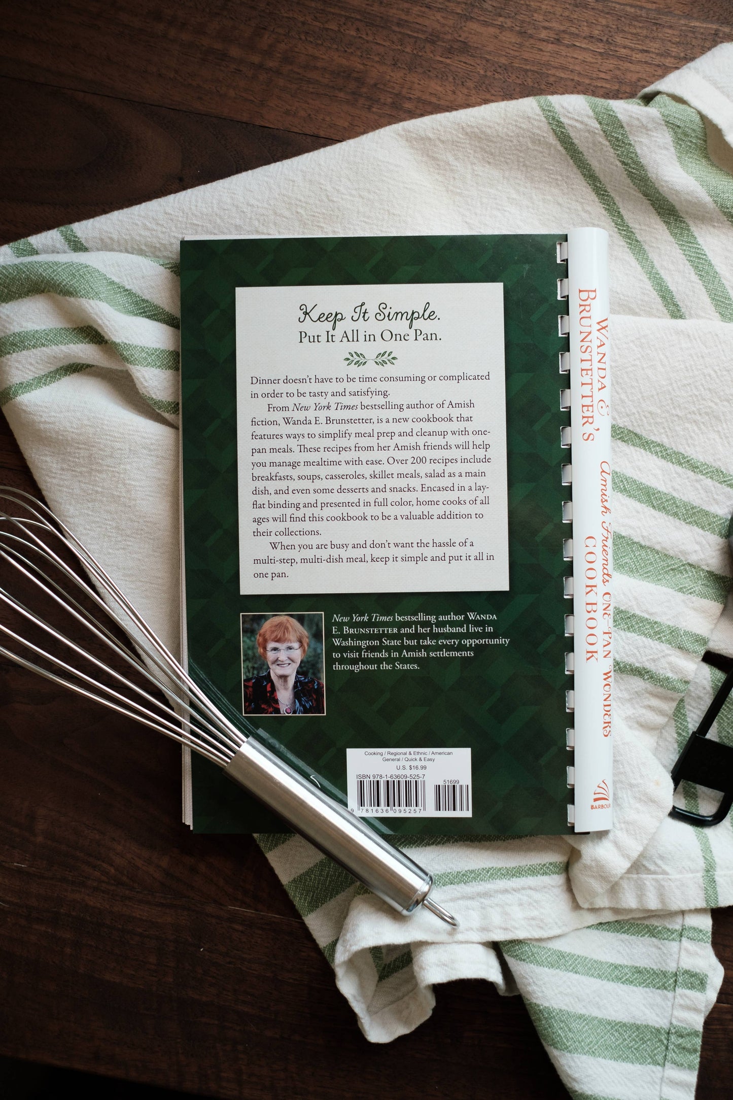 Wanda E. Brunstetter's Amish Friends One-Pan Wonders Cookboo