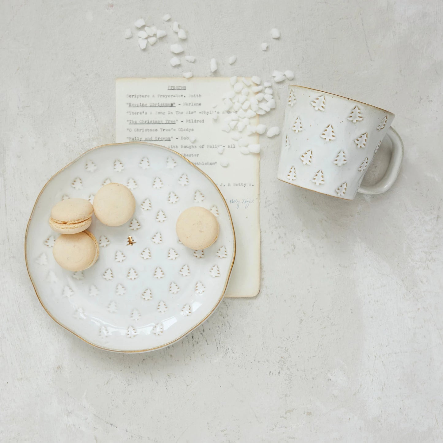 Round Plate with Gold Tree